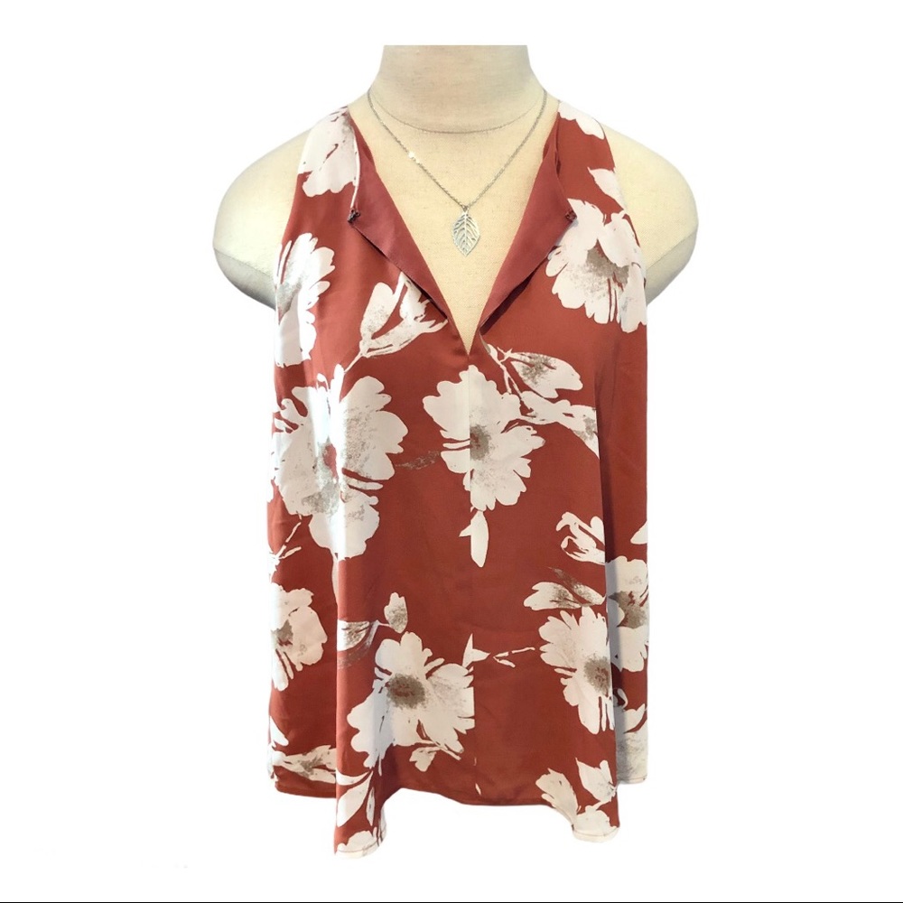 NWT! Ann Taylor sleeveless, flowy, floral blouse